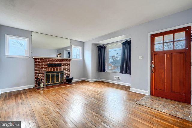 2812 5TH AVE, Baltimore, MD 21234