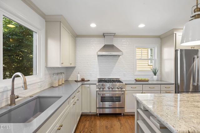 27 Summit Avenue, Raleigh, NC 27603