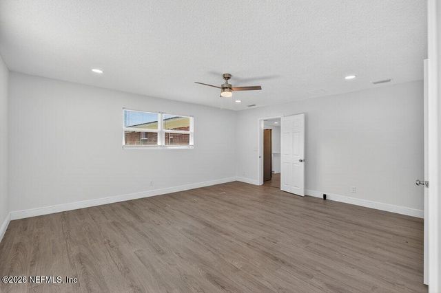 6647 MANHATTAN Drive, Jacksonville, FL 32219