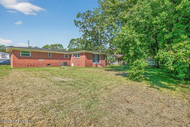 6647 MANHATTAN Drive, Jacksonville, FL 32219