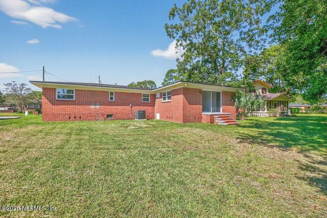 6647 MANHATTAN Drive, Jacksonville, FL 32219