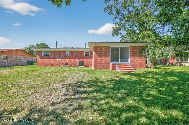 6647 MANHATTAN Drive, Jacksonville, FL 32219