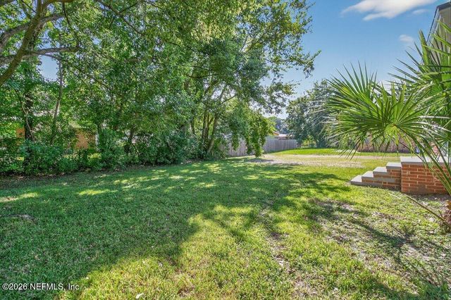 6647 MANHATTAN Drive, Jacksonville, FL 32219