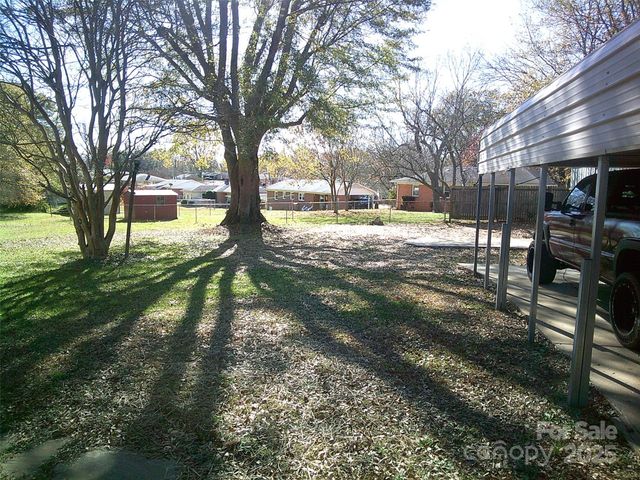 1303 W Dixon Boulevard, Shelby, NC 28152