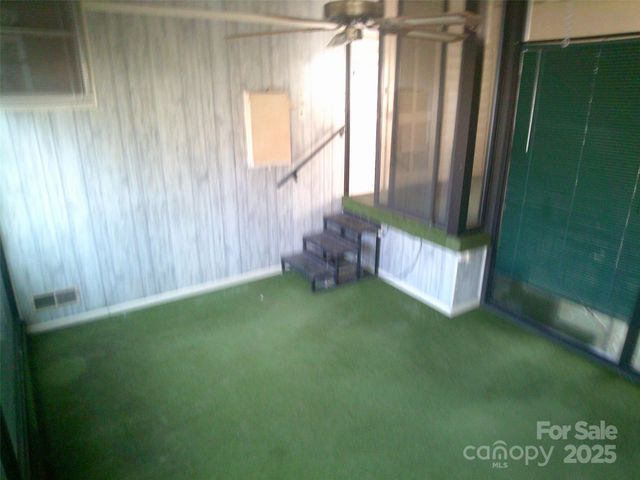 1303 W Dixon Boulevard, Shelby, NC 28152