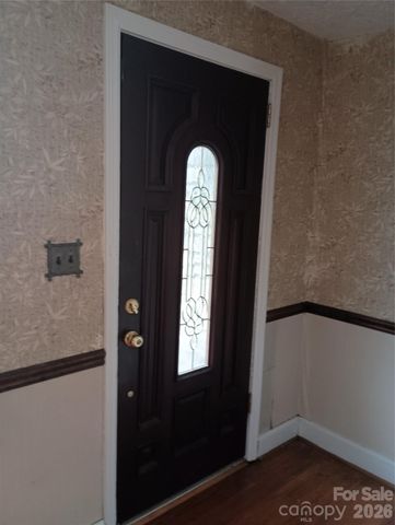 1303 W Dixon Boulevard, Shelby, NC 28152