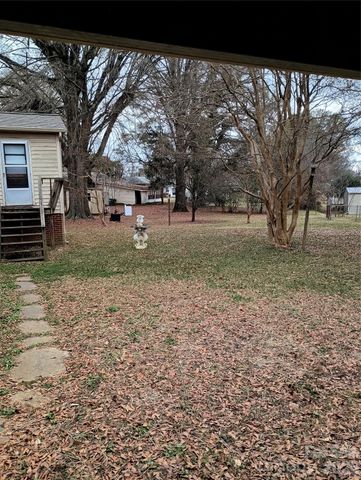 1303 W Dixon Boulevard, Shelby, NC 28152