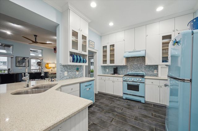 13839 Windlass Circle, Galveston, TX 77554