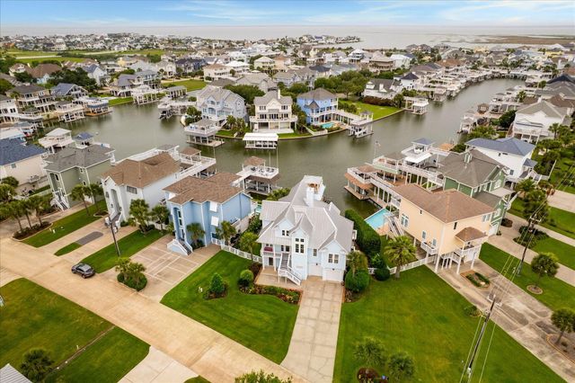 13839 Windlass Circle, Galveston, TX 77554