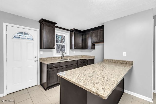 3425 Sackett Avenue, Cleveland, OH 44109