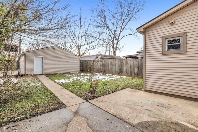 3425 Sackett Avenue, Cleveland, OH 44109