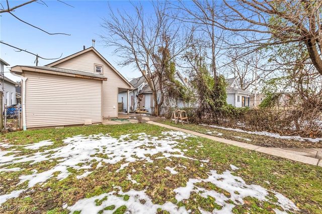 3425 Sackett Avenue, Cleveland, OH 44109