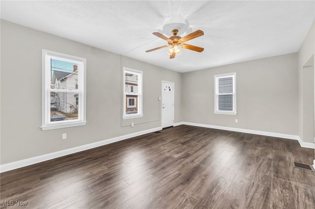 3425 Sackett Avenue, Cleveland, OH 44109