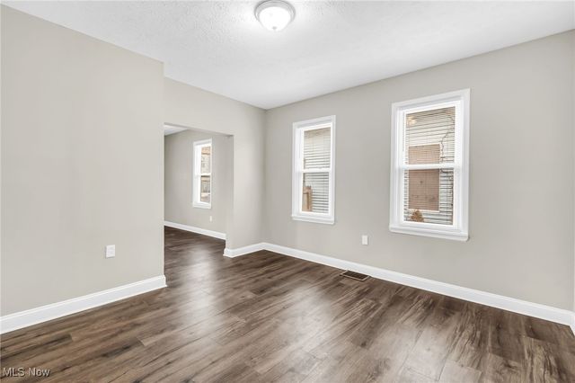 3425 Sackett Avenue, Cleveland, OH 44109