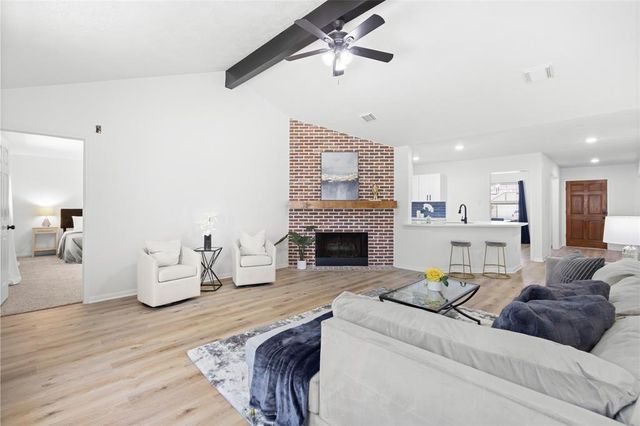 15711 Pilgrim Hall Drive, Friendswood, TX 77546