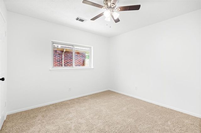 15711 Pilgrim Hall Drive, Friendswood, TX 77546