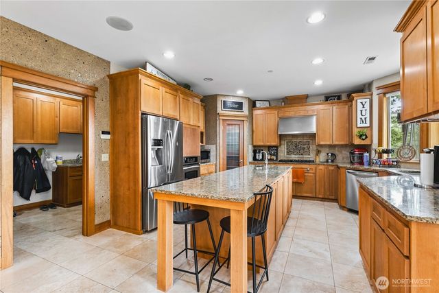 3024 41st Street SE, Puyallup, WA 98374
