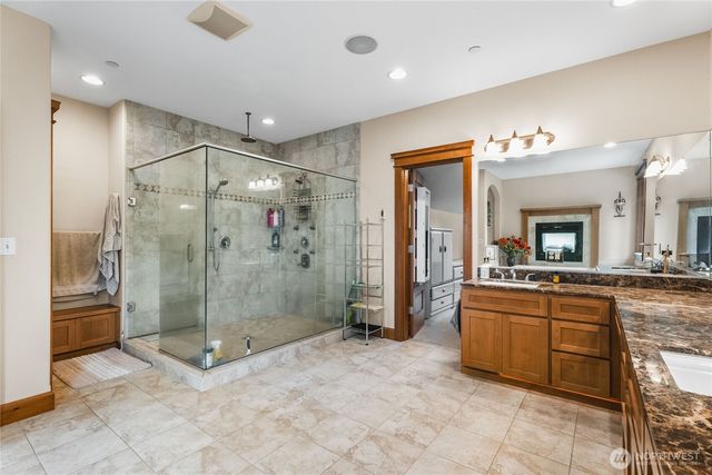 3024 41st Street SE, Puyallup, WA 98374