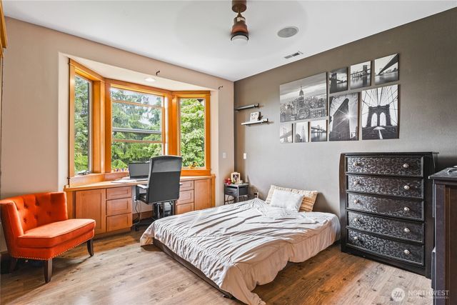 3024 41st Street SE, Puyallup, WA 98374