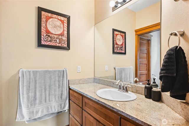 3024 41st Street SE, Puyallup, WA 98374