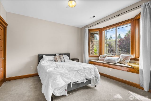 3024 41st Street SE, Puyallup, WA 98374