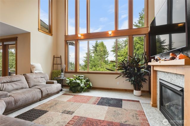 3024 41st Street SE, Puyallup, WA 98374