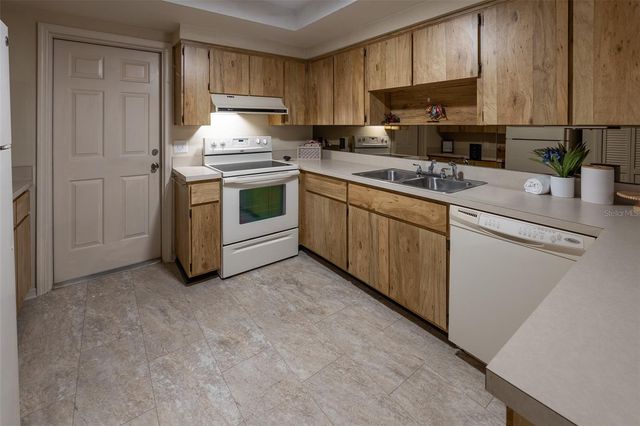 1720 NE 38 AVENUE, Ocala, FL 34470