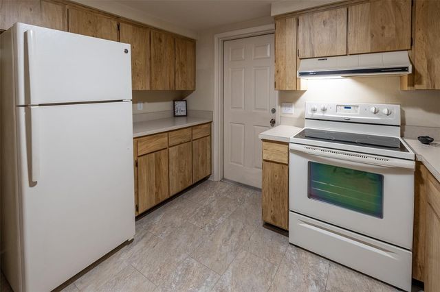 1720 NE 38 AVENUE, Ocala, FL 34470