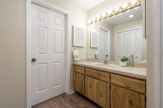 1720 NE 38 AVENUE, Ocala, FL 34470