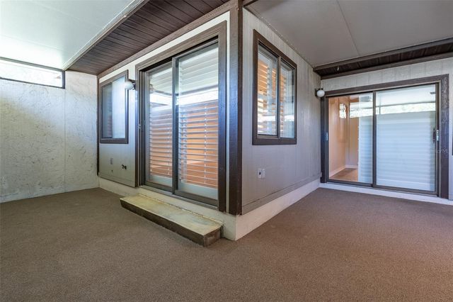 1720 NE 38 AVENUE, Ocala, FL 34470