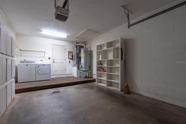 1720 NE 38 AVENUE, Ocala, FL 34470