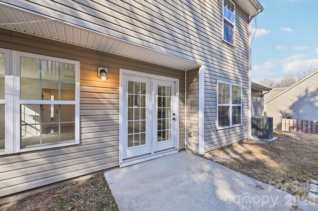 97 Ashton Bluff Circle, Mount Holly, NC 28120