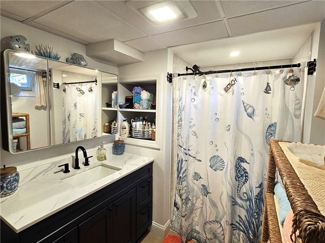 66 Wanton Shippee Road, East Greenwich, RI 02818