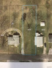 215 Mosley Avenue, St Clair, MO 63077