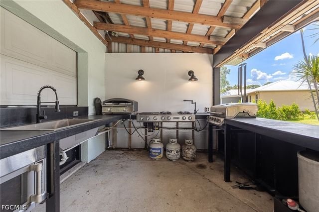 11402 Habersham CT, North Fort Myers, FL 33917