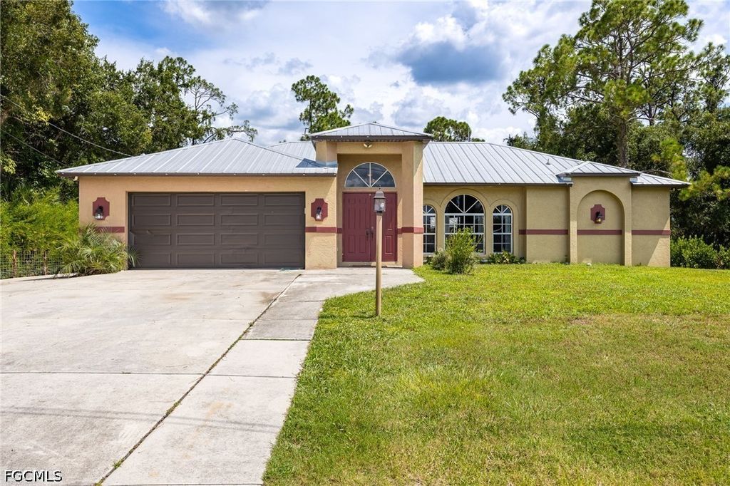 11402 Habersham CT, North Fort Myers, FL 33917