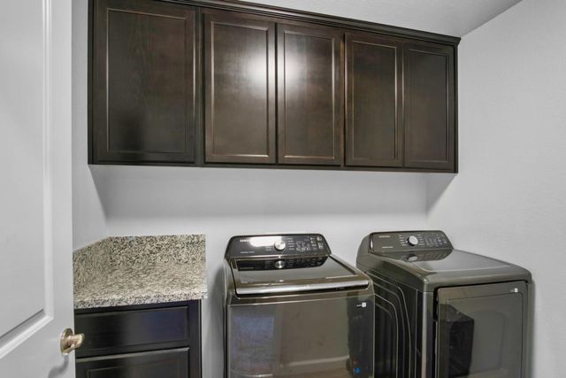 741 Ephesus Ave, Sacramento, CA 95838