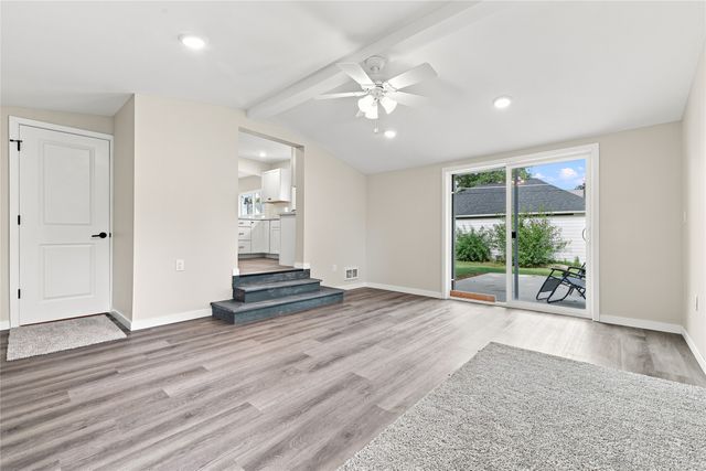 406 4th Avenue, Grinnell, IA 50112