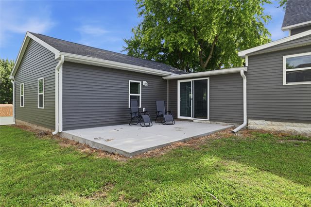406 4th Avenue, Grinnell, IA 50112