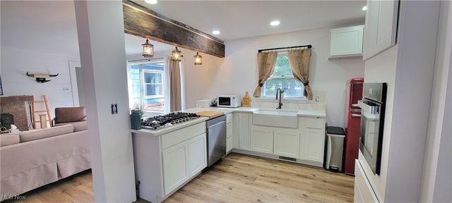 22601 Harms Road, Cleveland, OH 44143