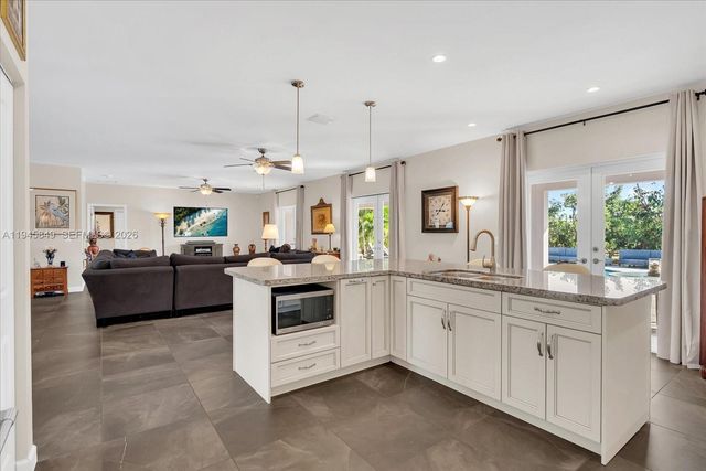 15150 SW 240th St, Homestead, FL 33032