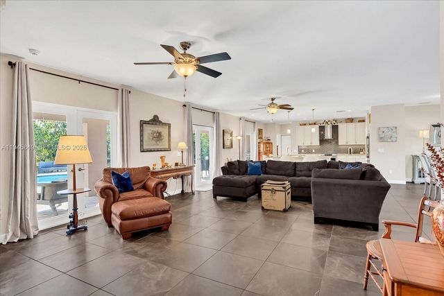 15150 SW 240th St, Homestead, FL 33032