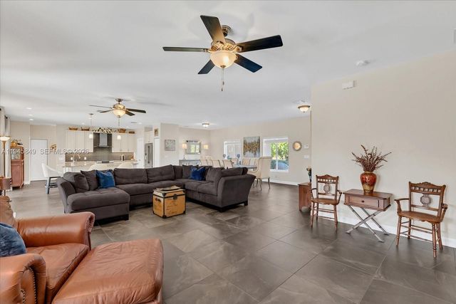 15150 SW 240th St, Homestead, FL 33032