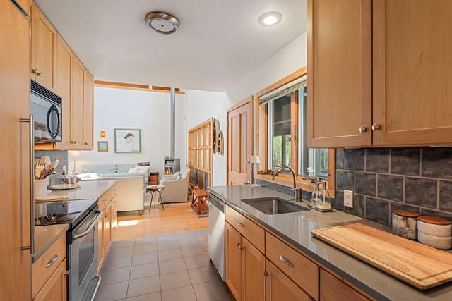 13670 Cottonwood Lane, Chikaming Twp, MI 49115