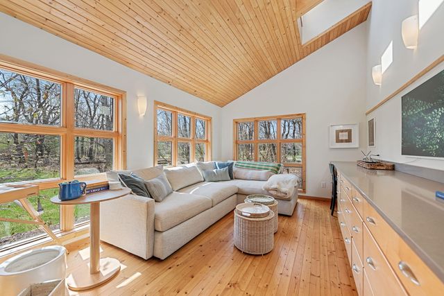 13670 Cottonwood Lane, Chikaming Twp, MI 49115
