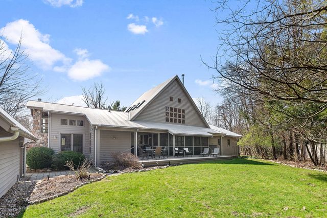 13670 Cottonwood Lane, Chikaming Twp, MI 49115