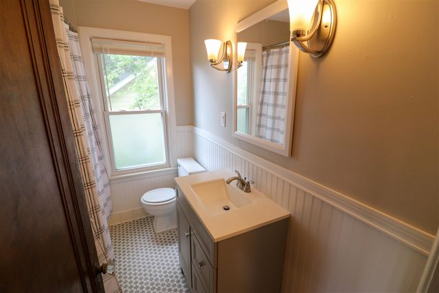 907 E Fifth Street, Royal Oak, MI 48067