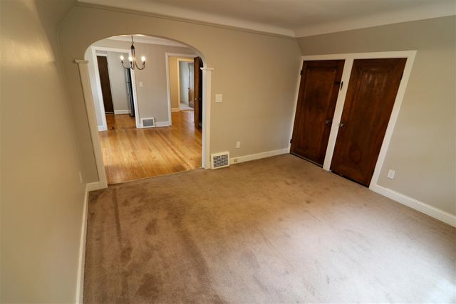 907 E Fifth Street, Royal Oak, MI 48067