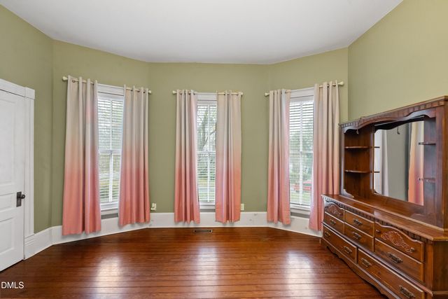 401 N Main Street, Louisburg, NC 27549