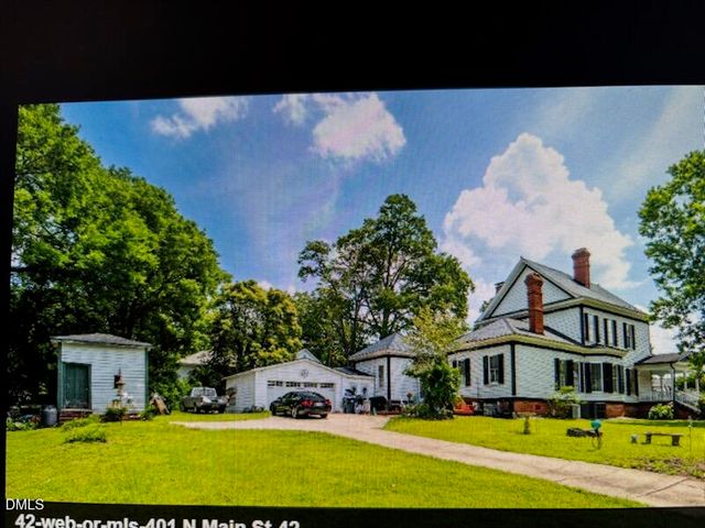 401 N Main Street, Louisburg, NC 27549